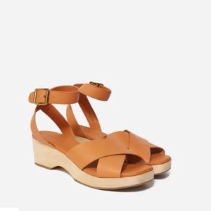 Everlane The Clog Summer Sandal
6.5 / Cognac